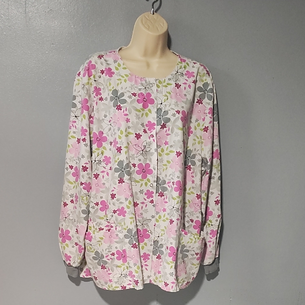 Floral Women's Nurses Scrub Jacket - Pink and Gray - Picture 6 of 17